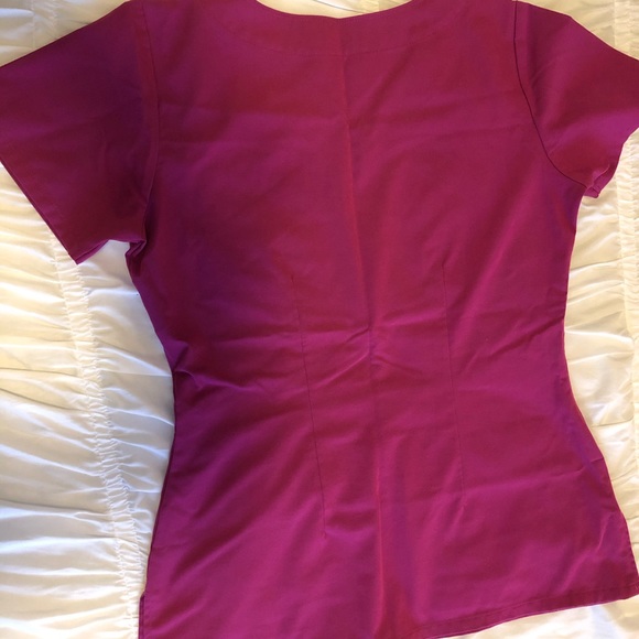 Grey’s Anatomy Pink Scrub Top - Picture 2 of 5